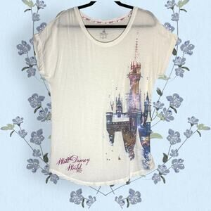 Disney Parks 2017 Cinderella Castle Graphic Tee Rhinestones Women’s Small USA